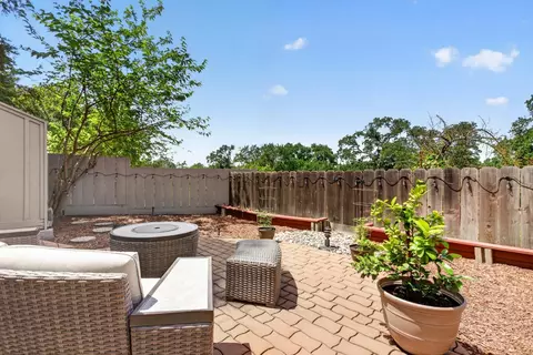 Exterior - 1729 Edgebrook Dr #A, Modesto, CA 95354 photo 11 of 14