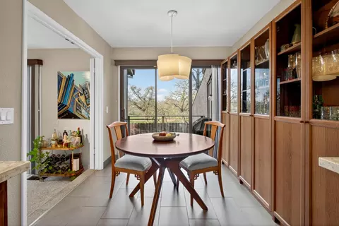 Dining - 1729 Edgebrook Dr #A, Modesto, CA 95354 photo 3 of 4