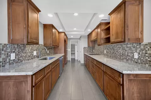 Kitchen - 1729 Edgebrook Dr #A, Modesto, CA 95354 photo 2 of 5