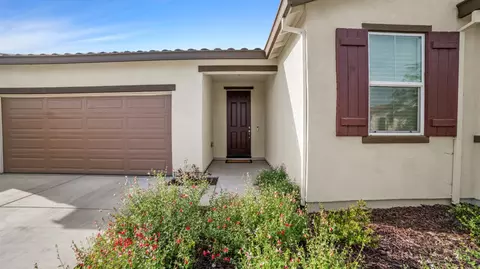 Exterior - 2524 Grove St, Lodi, CA 95242 photo 5 of 6