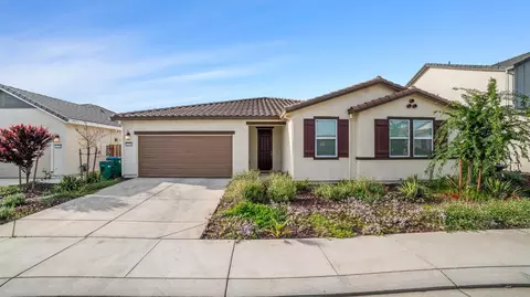 2524 Grove St, Lodi, CA 95242