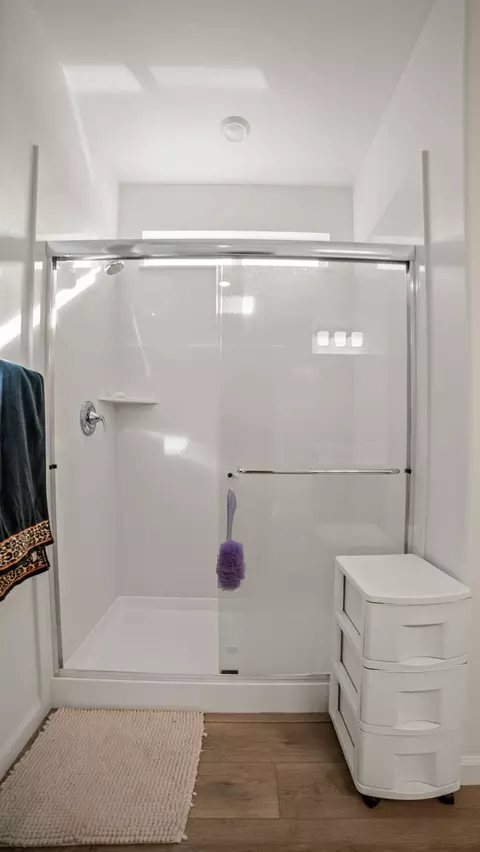 Bath - 2524 Grove St, Lodi, CA 95242 photo 3 of 3