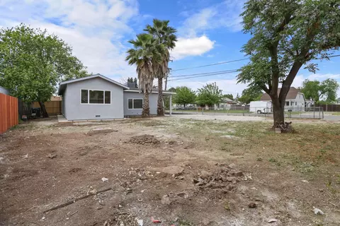 Exterior - 4106 E 6th St, Stockton, CA 95215 photo 3 of 4