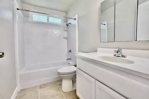 Bath - 2716 Peach St, Live Oak, CA 95953 photo 3 of 3