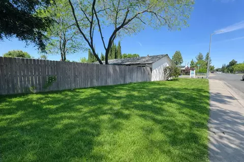 Exterior - 2716 Peach St, Live Oak, CA 95953 photo 3 of 8