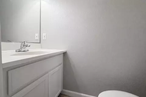 Bath - 2716 Peach St, Live Oak, CA 95953 photo 2 of 3