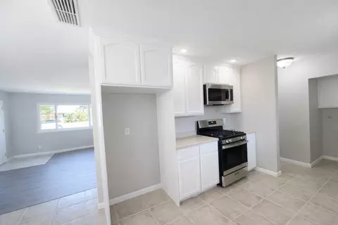 Entry Way - 2716 Peach St, Live Oak, CA 95953 photo 1 of 1