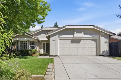 3008 Funston Dr, Sacramento, CA 95833