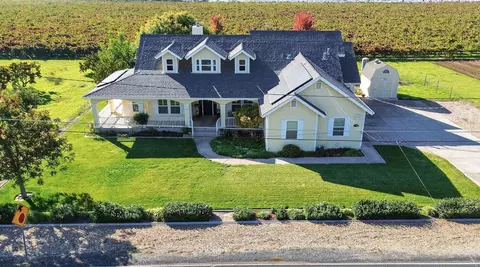 15185 N Curry Ave, Lodi, CA 95240