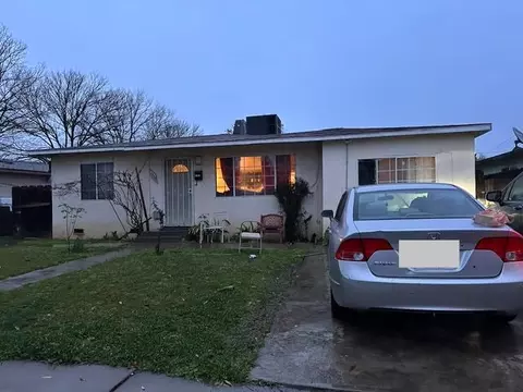 1151 W 11th St, Merced, CA 95341