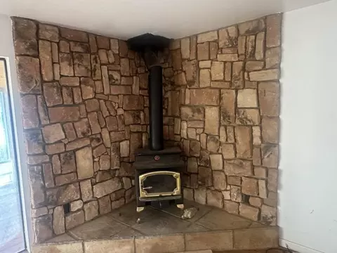 Living - 4660 Chrome Ridge Ct, Placerville, CA 95667 photo 2 of 4