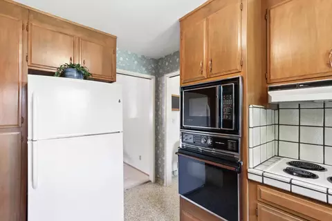 Kitchen - 1018 Plum Ln, Davis, CA 95616 photo 3 of 4