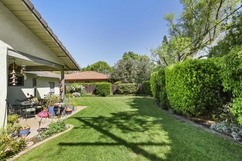Exterior - 1018 Plum Ln, Davis, CA 95616 photo 8 of 15
