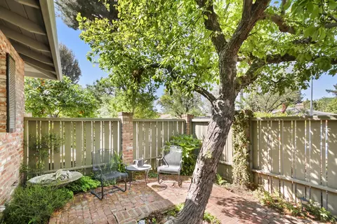 Exterior - 1018 Plum Ln, Davis, CA 95616 photo 14 of 15