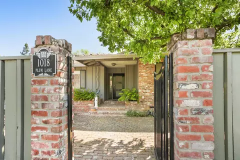 Exterior - 1018 Plum Ln, Davis, CA 95616 photo 2 of 15