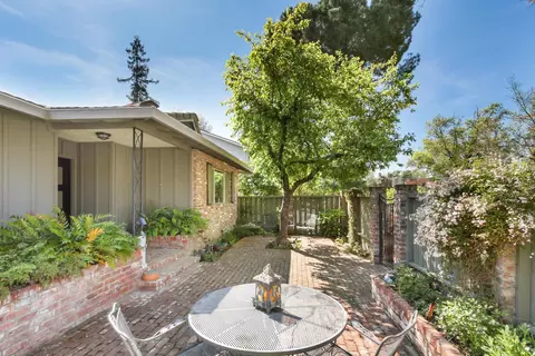 Exterior - 1018 Plum Ln, Davis, CA 95616 photo 4 of 15