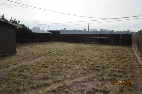 Exterior - 2134 Whitcomb Way, Modesto, CA 95350 photo 2 of 3