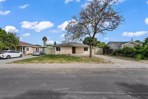 Exterior - 209 Emerson Ave, Modesto, CA 95350 photo 2 of 6