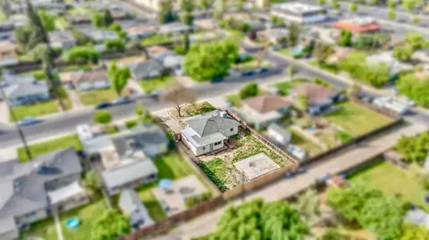 View/Area - 209 Emerson Ave, Modesto, CA 95350 photo 2 of 7