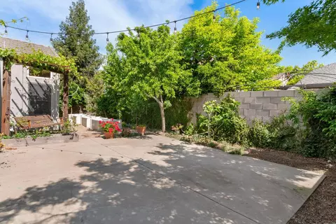 Exterior - 1812 Newhampton Ct, Modesto, CA 95355 photo 3 of 7