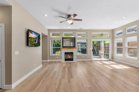 Living - 1812 Newhampton Ct, Modesto, CA 95355 photo 3 of 4
