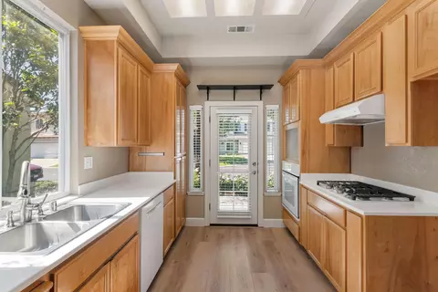 Kitchen - 1812 Newhampton Ct, Modesto, CA 95355 photo 3 of 3