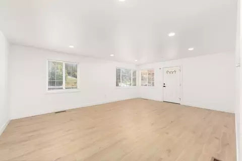 Living - 185 Mill St, Sutter Creek, CA 95685 photo 1 of 6