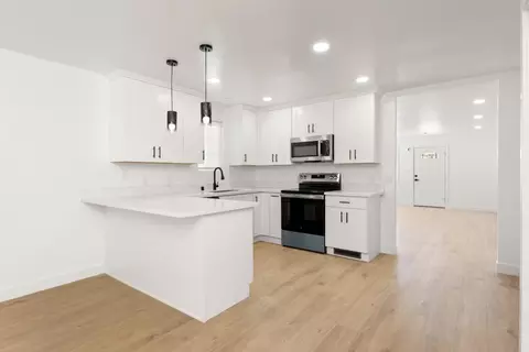 Kitchen - 185 Mill St, Sutter Creek, CA 95685 photo 7 of 8
