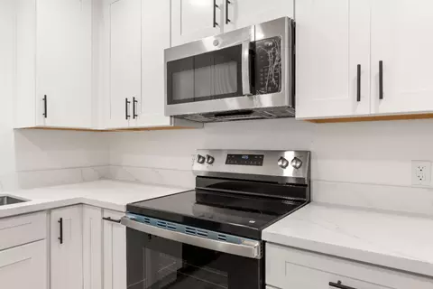 Kitchen - 185 Mill St, Sutter Creek, CA 95685 photo 3 of 8