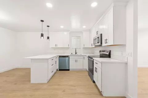 Kitchen - 185 Mill St, Sutter Creek, CA 95685 photo 5 of 8