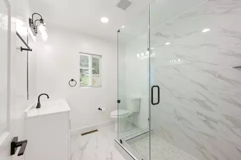 Bath - 185 Mill St, Sutter Creek, CA 95685 photo 4 of 4