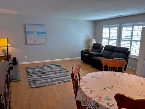 Living - 3917 Dale Rd #A, Modesto, CA 95356 photo 3 of 4