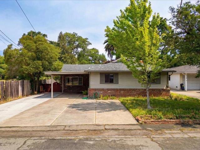 5533 Clark Ave, Carmichael, CA 95608