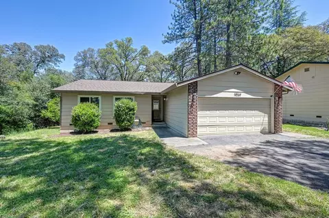 14069 Torrey Pines Dr, Auburn, CA 95602
