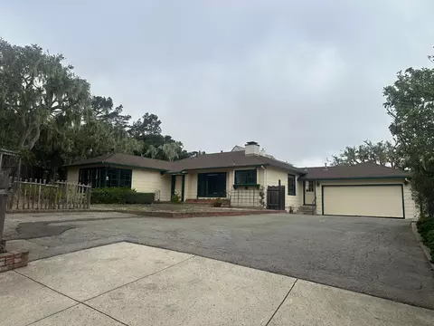 424 Herrmann St, Monterey, CA 93940
