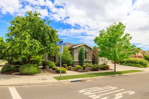 4692 Prairie Falcon Way, Turlock, CA 95382