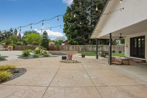 Exterior - 213 Primula Ct, Ripon, CA 95366 photo 5 of 15