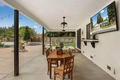Exterior - 213 Primula Ct, Ripon, CA 95366 photo 6 of 15