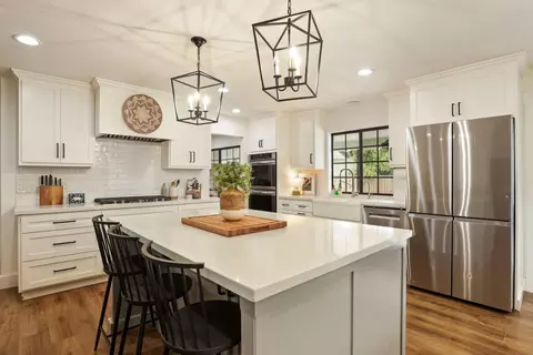 Kitchen - 213 Primula Ct, Ripon, CA 95366 photo 5 of 7