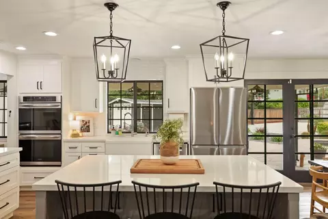 Kitchen - 213 Primula Ct, Ripon, CA 95366 photo 3 of 7