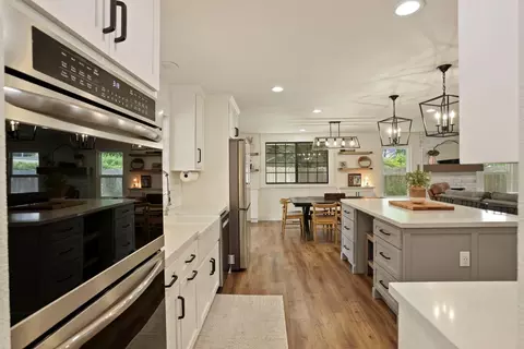Kitchen - 213 Primula Ct, Ripon, CA 95366 photo 2 of 7