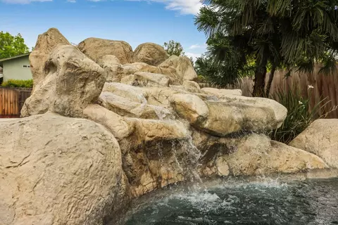 Exterior - 213 Primula Ct, Ripon, CA 95366 photo 11 of 15