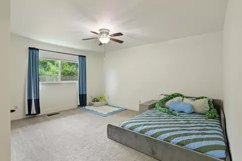 Bedroom - 213 Primula Ct, Ripon, CA 95366 photo 3 of 8