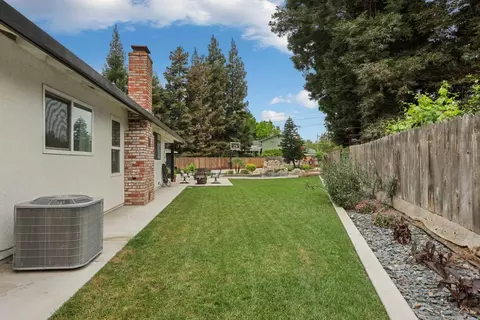Exterior - 213 Primula Ct, Ripon, CA 95366 photo 12 of 15
