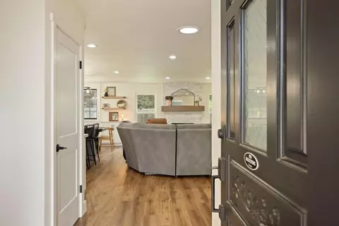Entry Way - 213 Primula Ct, Ripon, CA 95366 photo 1 of 1