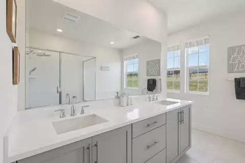 Bath - 3946 Needham St, Tracy, CA 95377 photo 7 of 7