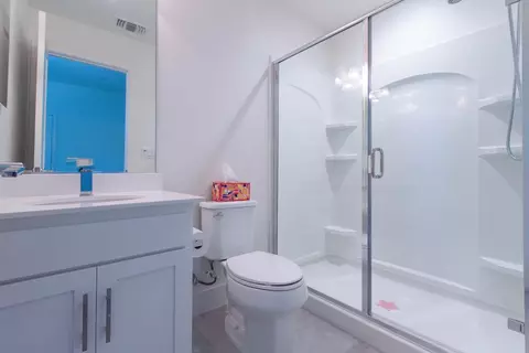 Bath - 37972 Spring Tide Rd, Newark, CA 94560 photo 4 of 4
