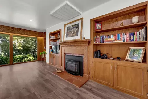 Living - 195 Howell Ave, Red Bluff, CA 96080 photo 7 of 8
