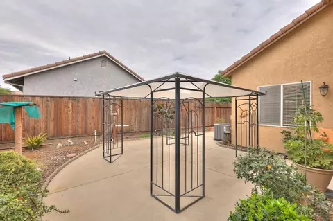 Exterior - 3501 Red Maple Dr, Modesto, CA 95355 photo 6 of 9