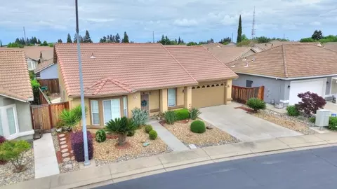 View/Area - 3501 Red Maple Dr, Modesto, CA 95355 photo 2 of 9